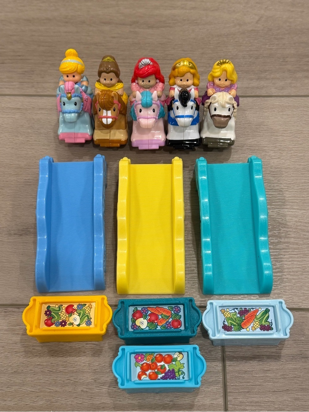 Little People Disney Princess Klip Klop Horses Set of 5 Cinderella,Belle,Ariel,